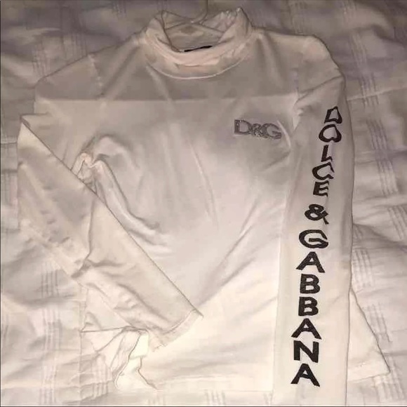 Dolce & Gabanna Long Sleeve 🚫 SOLD🚫 - Picture 1 of 3
