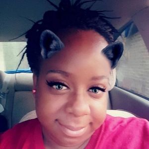 Meet your Posher, Essie