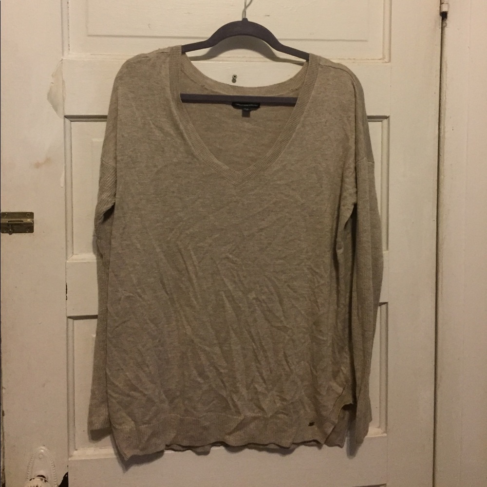 AE Cream Sweater - Size Medium