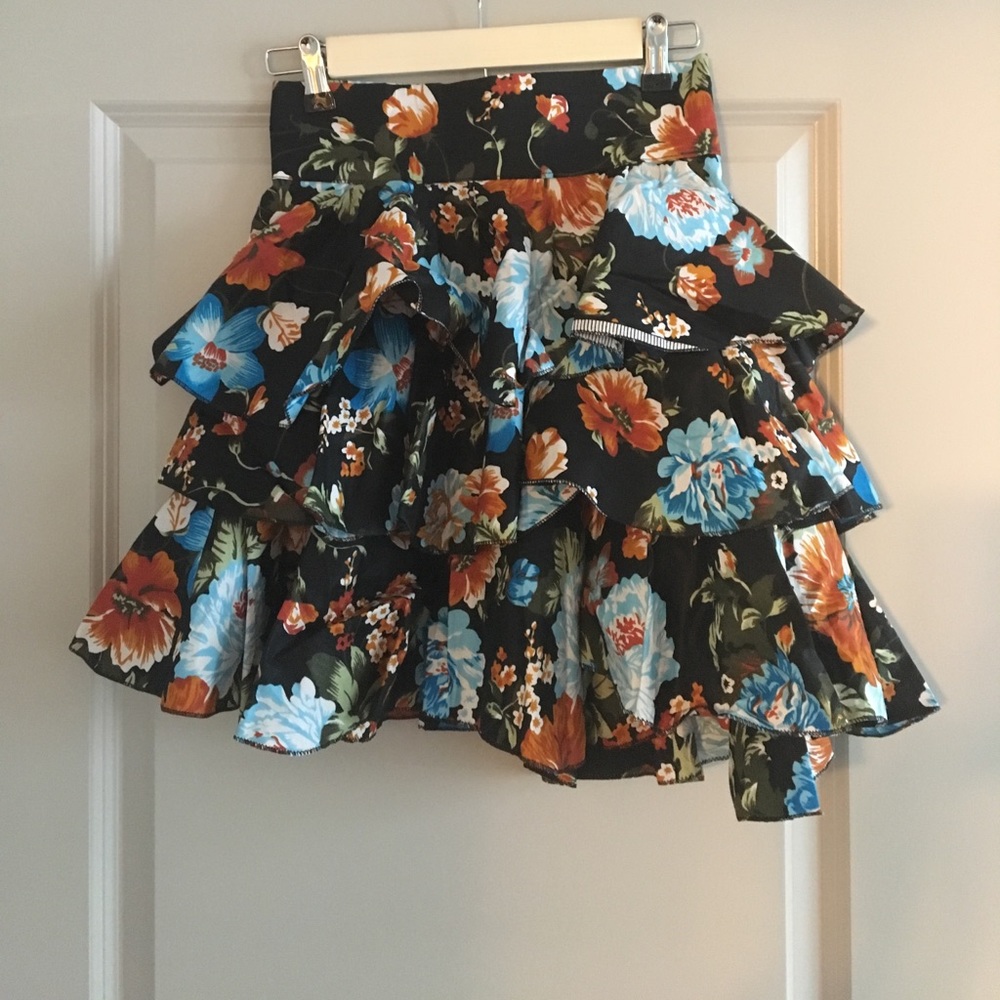 Floral print ruffle skirt