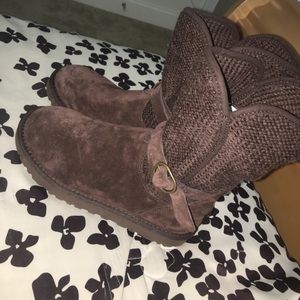 NWT! UGG Boots. Chocolate brown short knit.