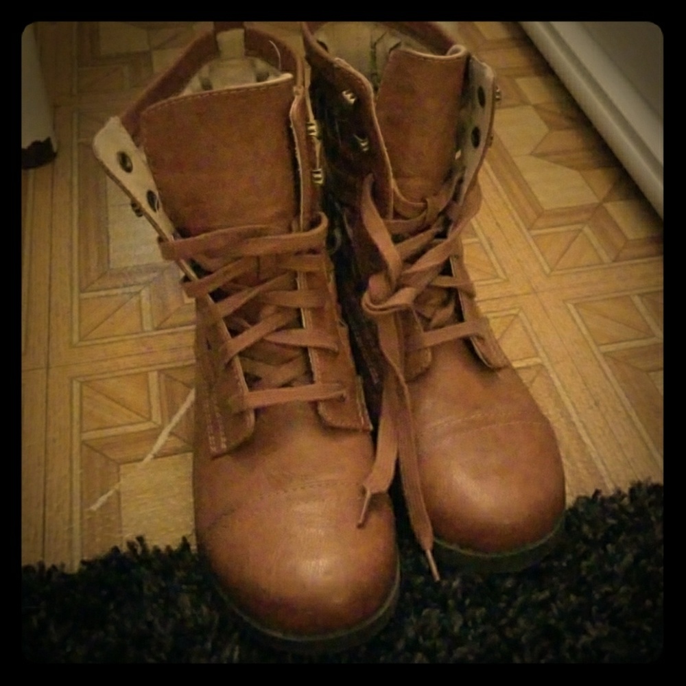 Brash womens leather combat boot size 9