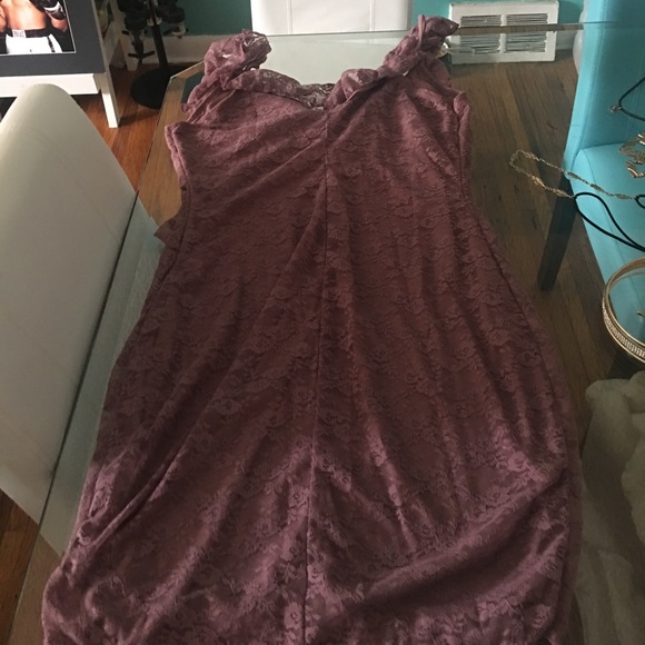 Purple lace dress - Picture 2 of 2