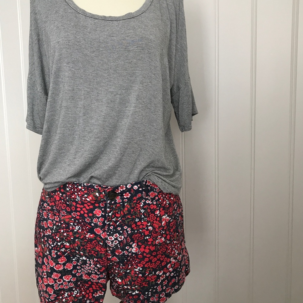 GAP floral shorts