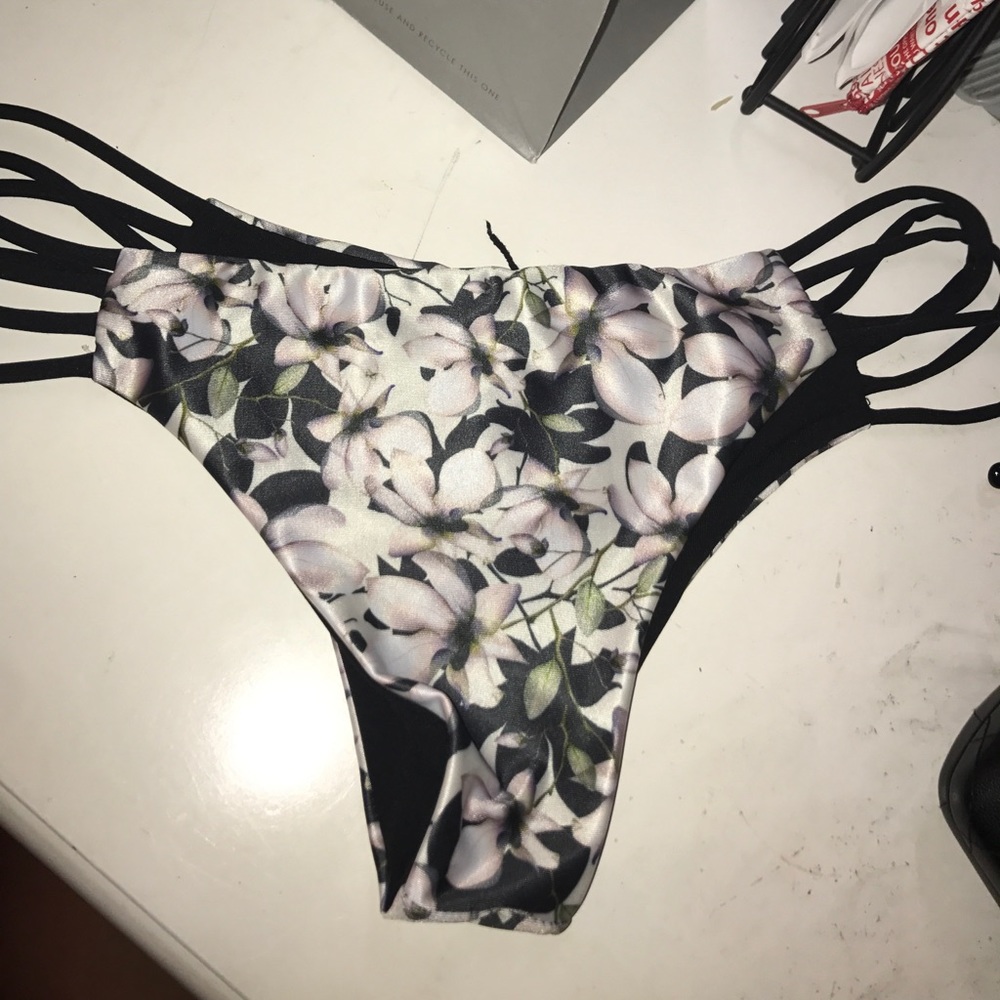 NWOT Floral strappy bathing suit bottoms from LIRA