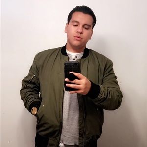 Meet your Posher, Manny