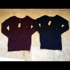 2 NWT American Eagle V Neck Sweaters