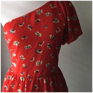 🚨3 For $12🚨Sugarlips" One shoulder blouse 💋