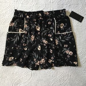 NWT free press flowy floral shorts with pockets