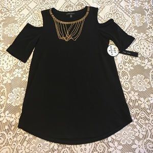 Moa Moa shoulderless top with attached gold neckl