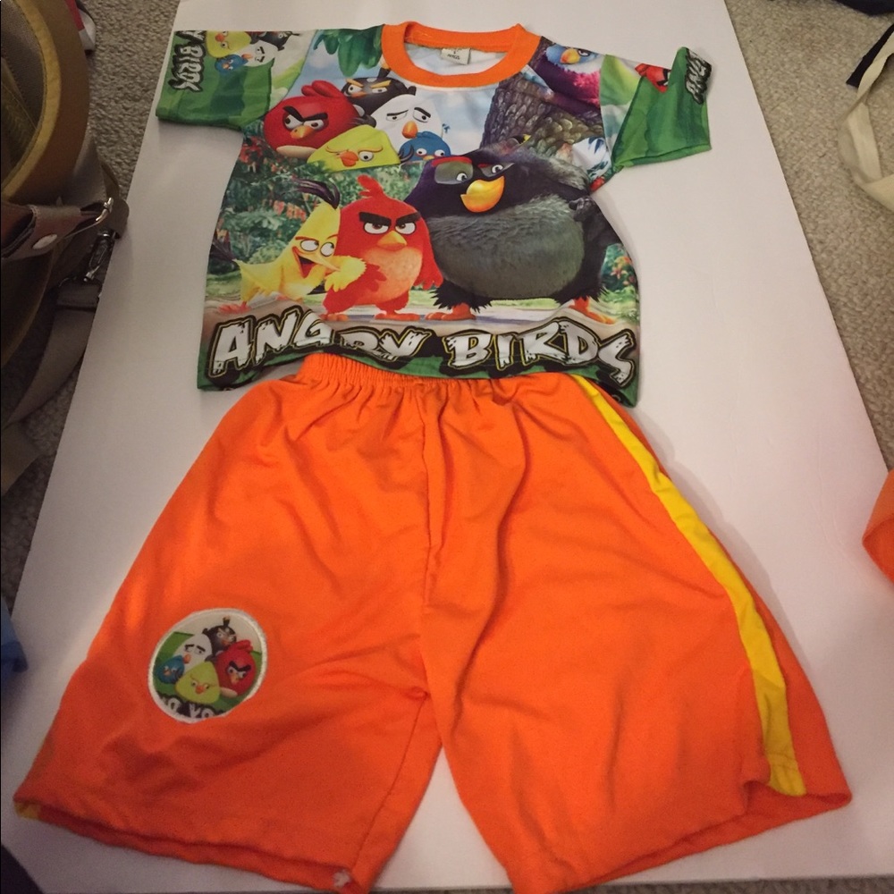 Angry bird toddler shirt/short set - brand new
