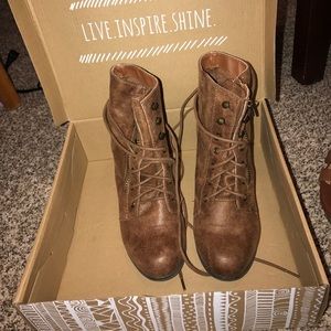 SOLD!!•••••••