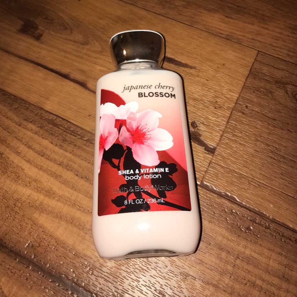 Bath & Body Works Japanese Cherry Blossom Lotion