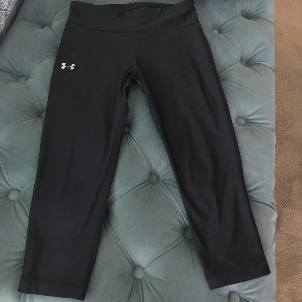 Under Armour capris workout pants