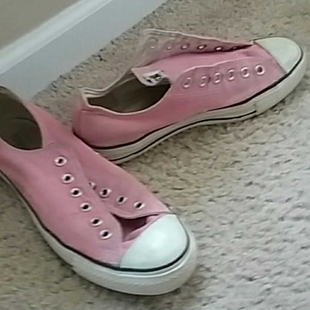 pink worn allstar converse