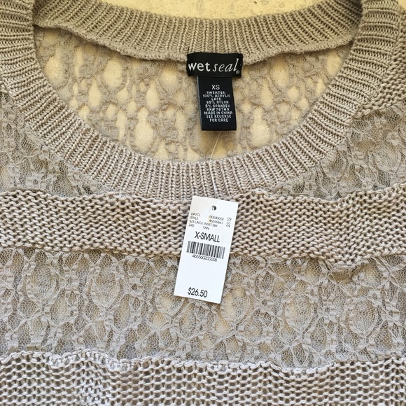 ๐ NWT Lace Sweater Top - Picture 2 of 4