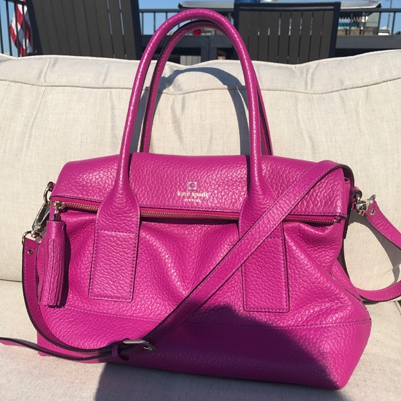 kate spade Handbags - Kate Spade satchel with shoulder strap