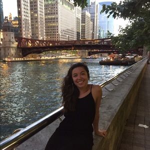 Meet your Posher, Andrea