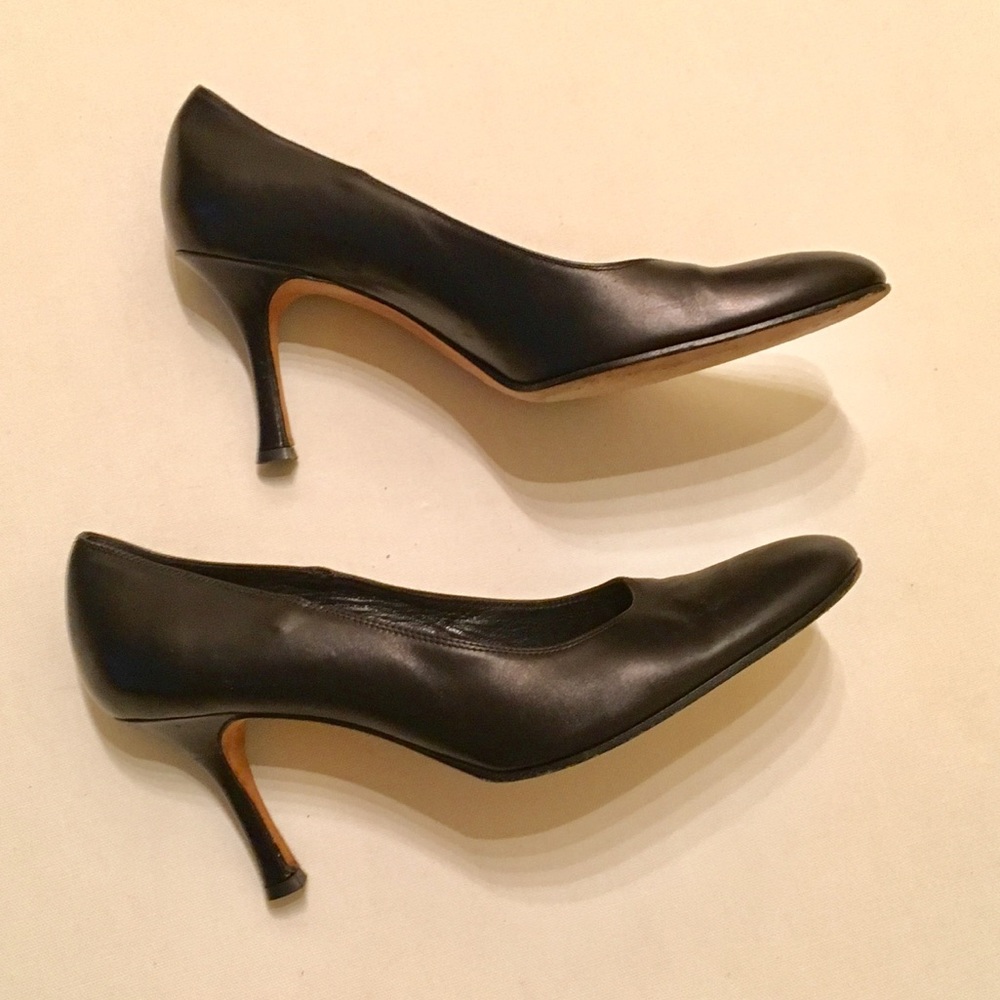 Isaac Mizrahi Black Leather, Round Toe Pumps