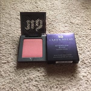 Urban Decay After Glow Blush in Score