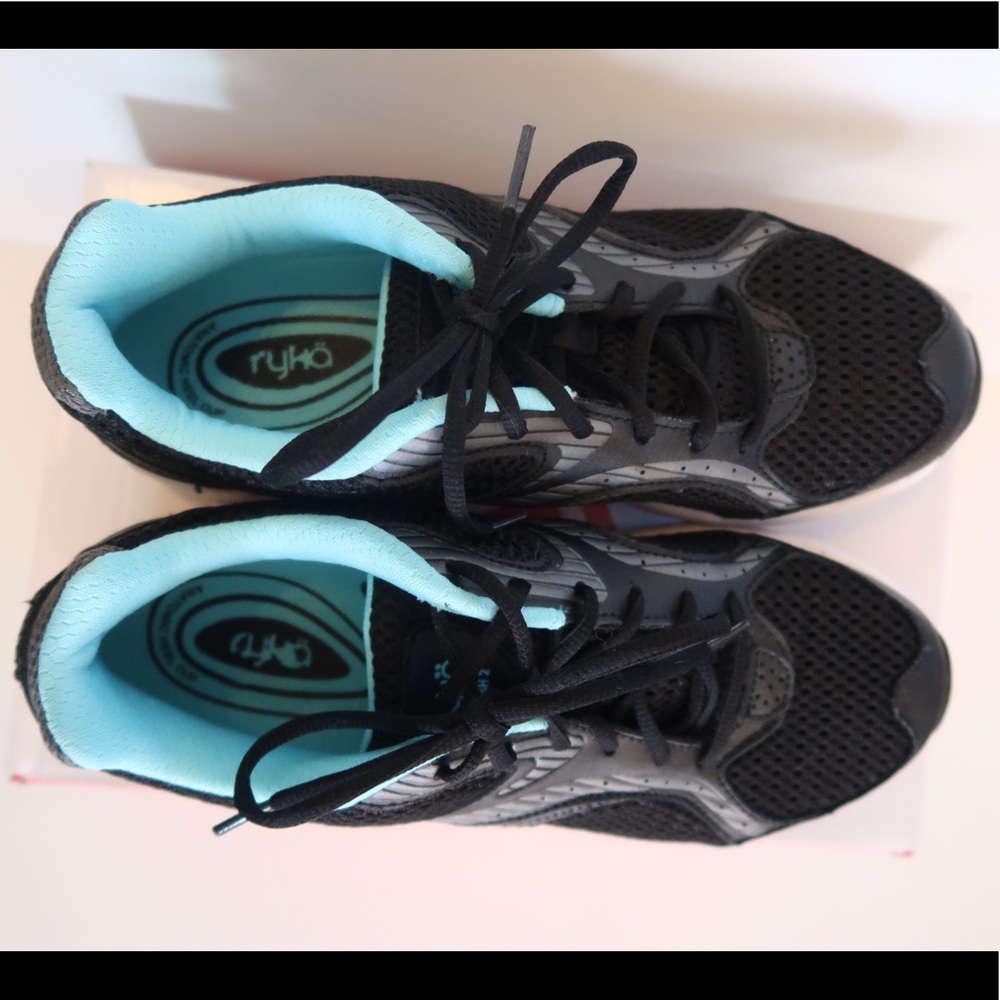 Ryka Woman's Walking Shoe 7.5 WORN ONCE