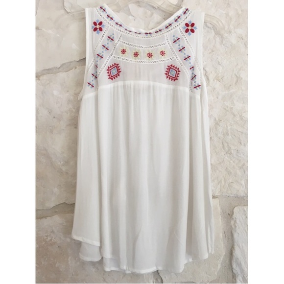 NWT Altar'd State Embroidered Tank - Picture 2 of 2