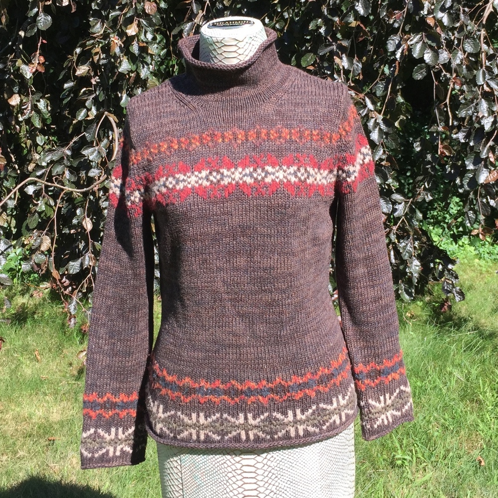 SALE Eddie Bauer Brown Print Turtleneck