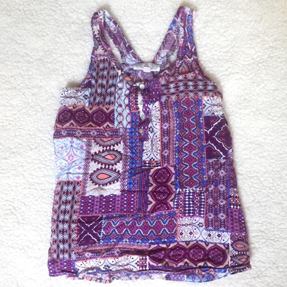 ✨Pretty Patterned Tank Top✨ - Picture 2 of 3