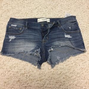 Gilly Hicks distressed denims shorts