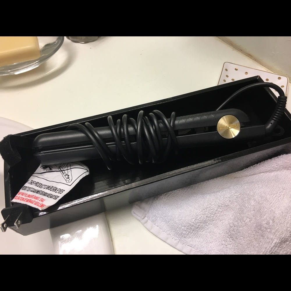 HSI Professional Ceramic Flat Iron 1"