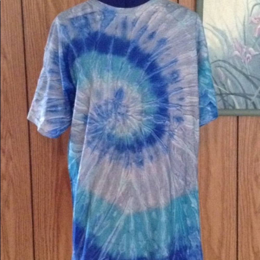 LARGE TIE DYE T-SHIRT