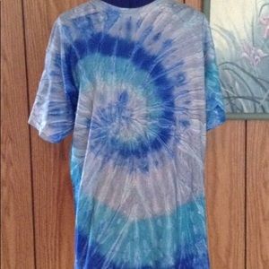 LARGE TIE DYE T-SHIRT