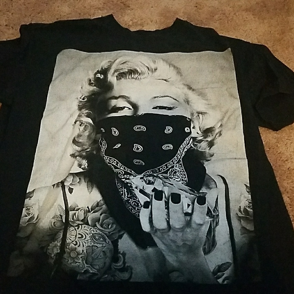 Marilyn Mobb Diamond Tee