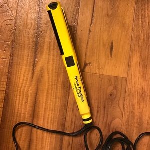 BaByliss Pro Nano Titanium Hair Straightener