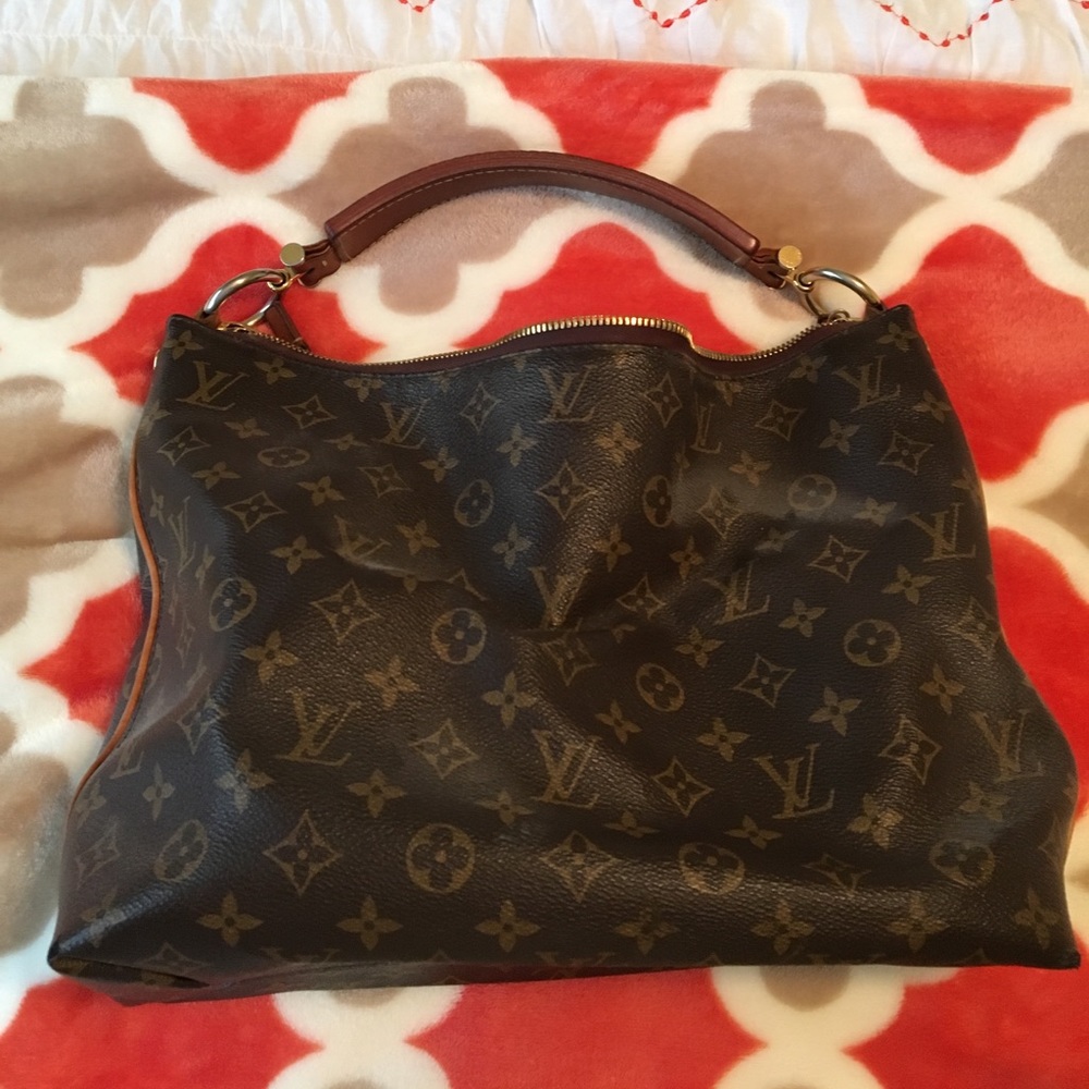 Louis Vuitton purse
