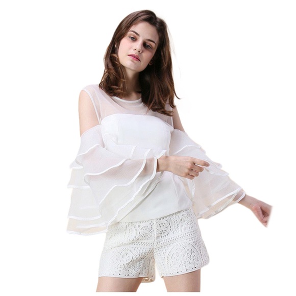 🎁 White Layered Tulle Side Sleeve Top - Picture 4 of 8