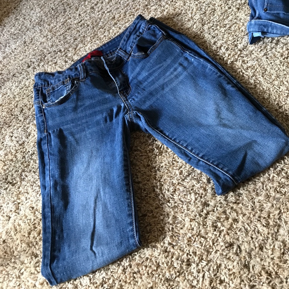 Jeans. Worn up to 10 times.