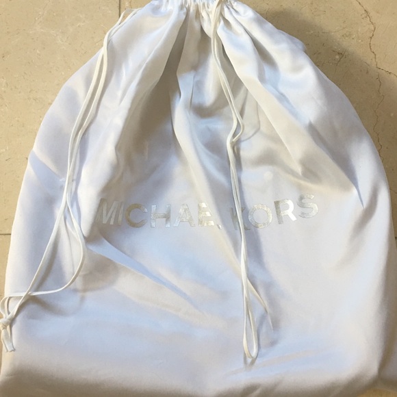 Authentic Chestnut Michael Kors Satchel - Picture 7 of 7