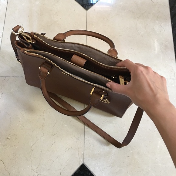 Authentic Chestnut Michael Kors Satchel - Picture 4 of 7