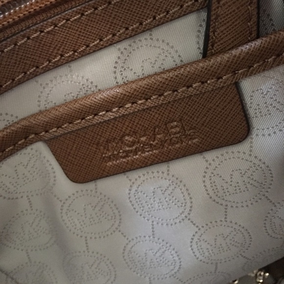 Authentic Chestnut Michael Kors Satchel - Picture 5 of 7