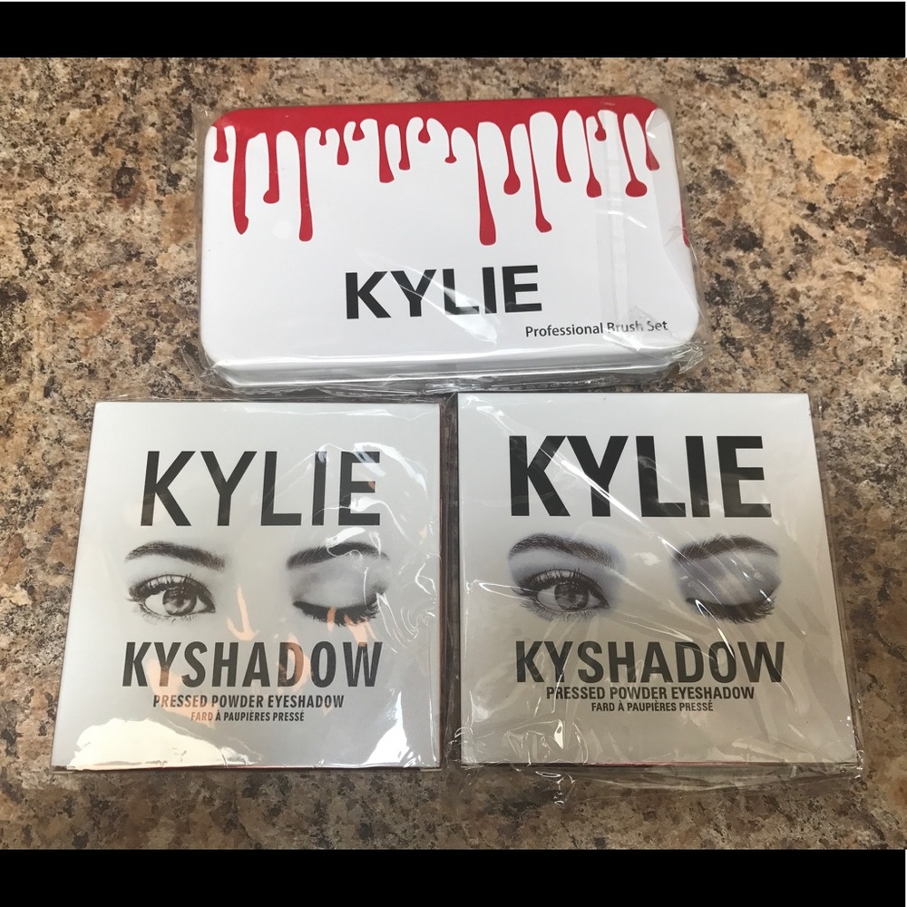 Kylie Eyeshadow Palettes + Makeup Brushes