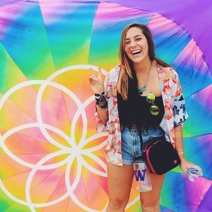 Meet your Posher, Olivia