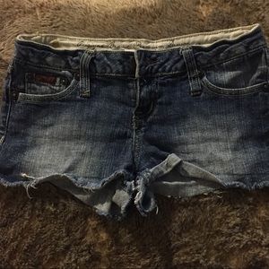 Cute short jean shorts