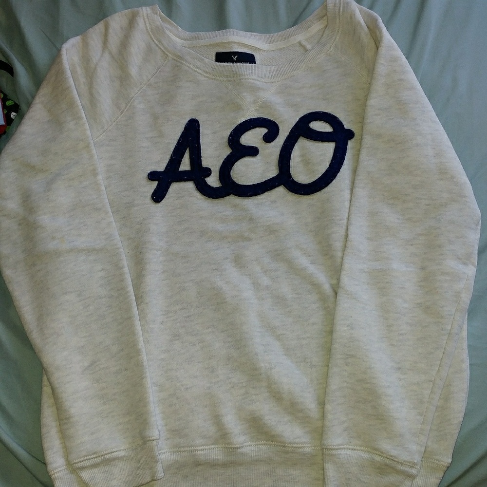 American Eagle white long sleeve