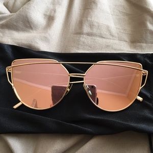 Pink mirrored cateye sunglasses NWOT