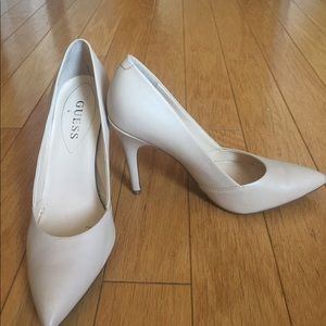 Guess Nude pumps