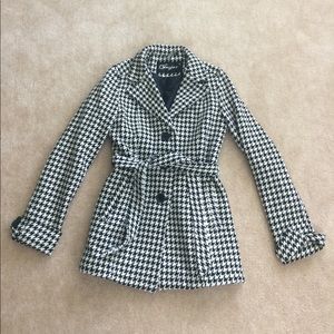 Lined houndstooth coat