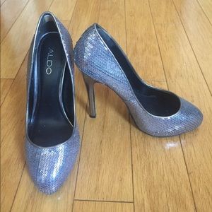 Silver sequin 4" pumps