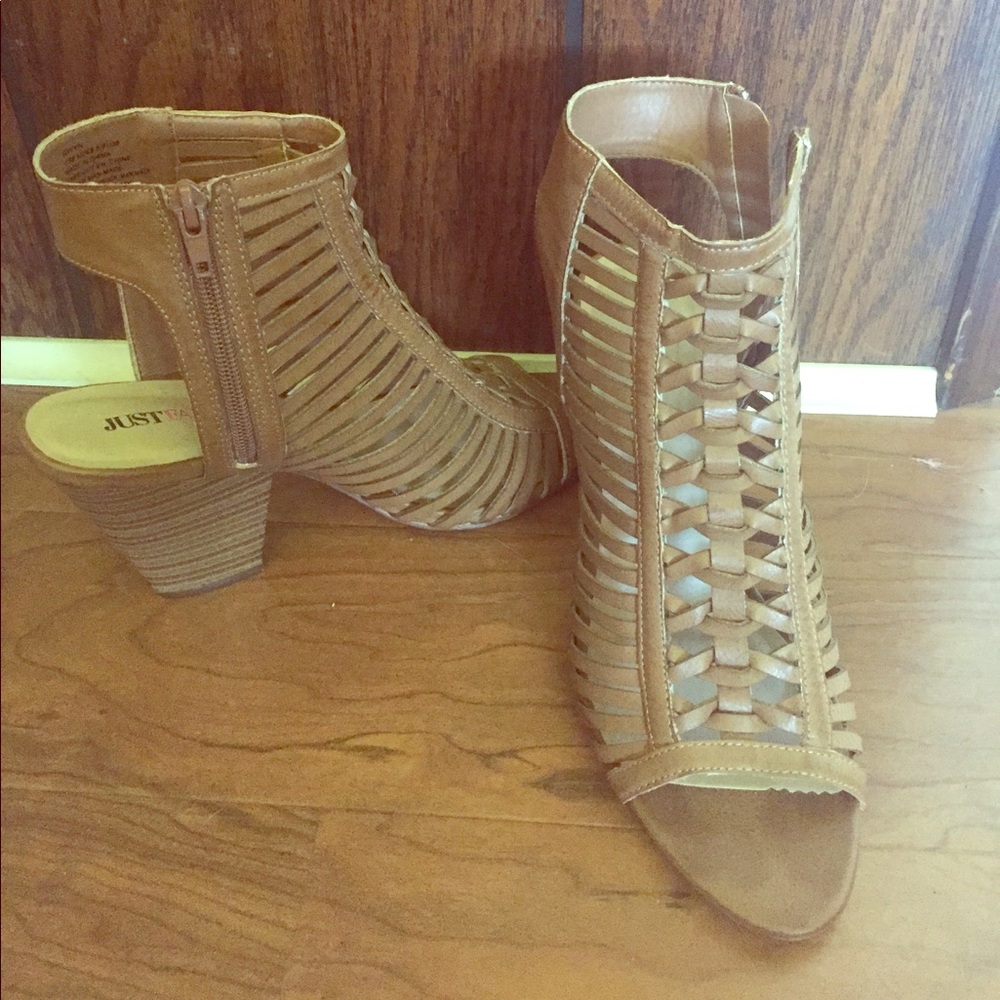 JustFab brown sandal heel