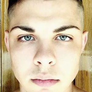 Meet your Posher, Adam